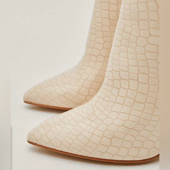 Nasty gal Faux Leather Croc Knee High Pointed Boots women’s boots size 37(6)US - Picture 2 of 14